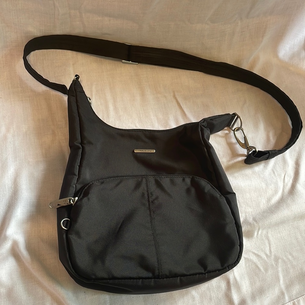 Travel purse